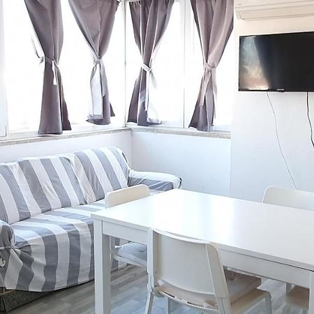 Cat'S House Apartment ลิโด ดิ ออสเตีย ภายนอก รูปภาพ