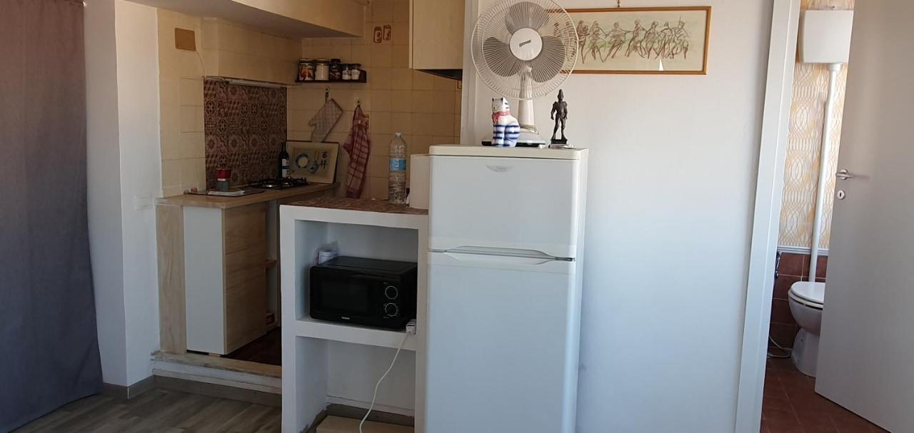 Cat'S House Apartment ลิโด ดิ ออสเตีย ภายนอก รูปภาพ